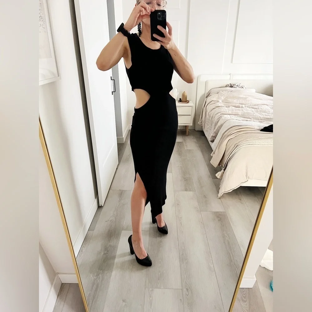 Lna Ribbed Cut Out MIDI Dress - Picture 2 of 7
